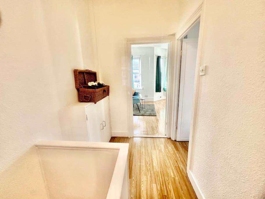 Cosy Two Bedroom Apartment,Se13 ロンドン エクステリア 写真
